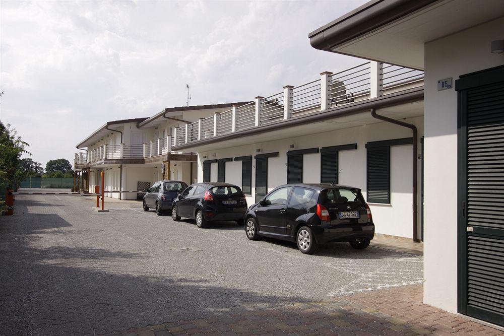 Hotel Paradise Airport Forlì Exterior foto